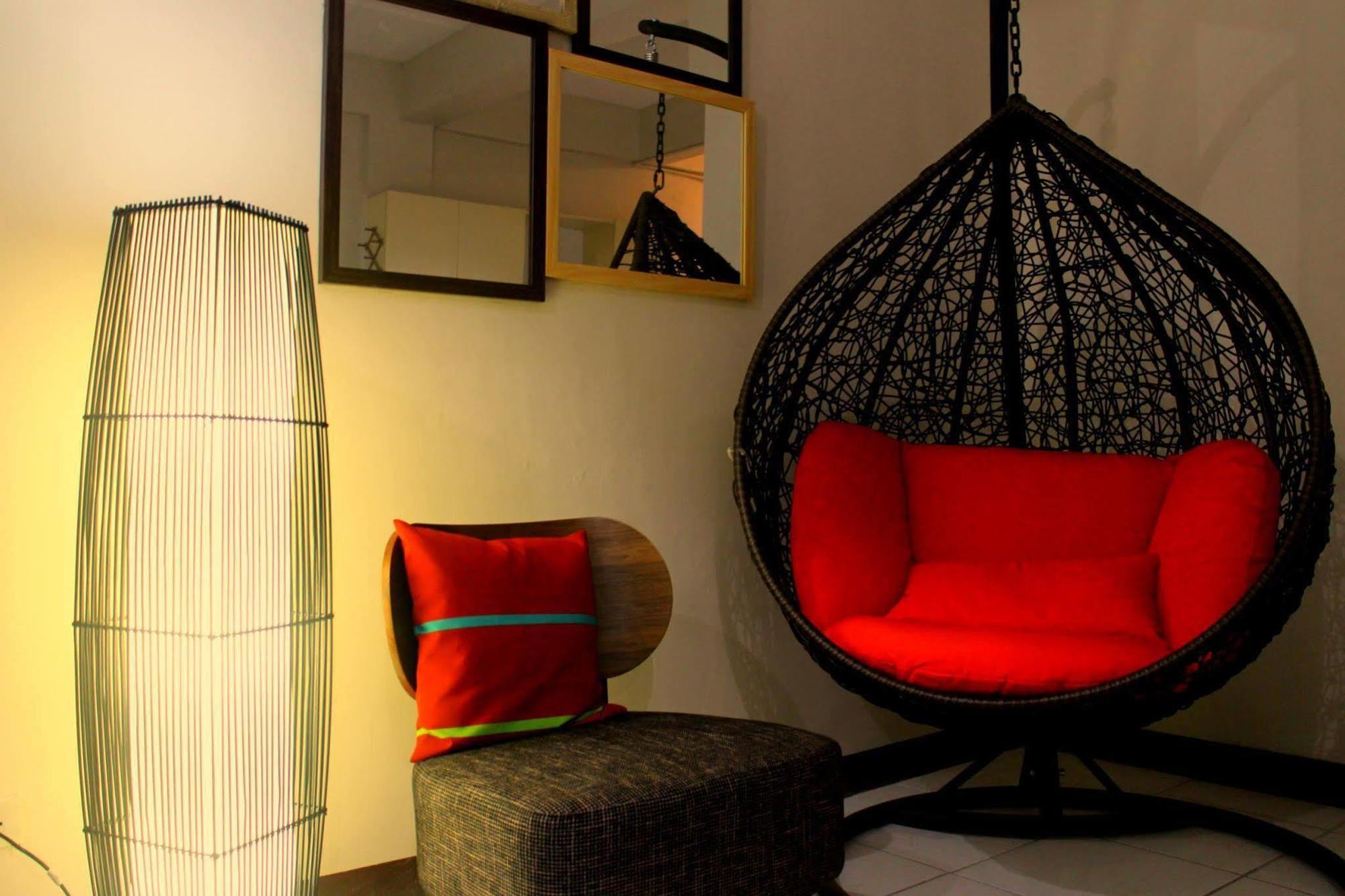 Tagaytay Modern Guesthouse - City Center تاجيتاي المظهر الخارجي الصورة