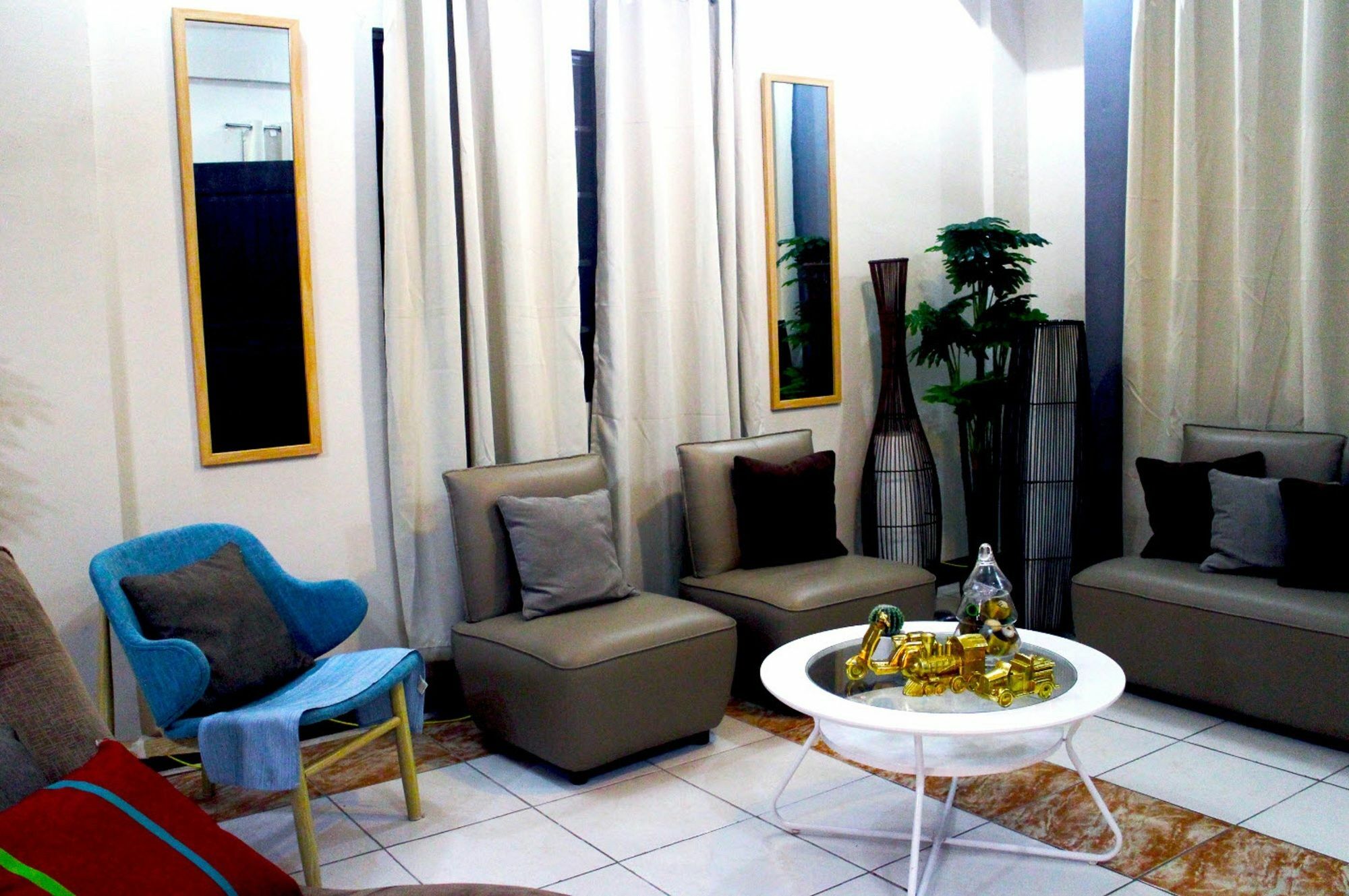 Tagaytay Modern Guesthouse - City Center تاجيتاي المظهر الخارجي الصورة