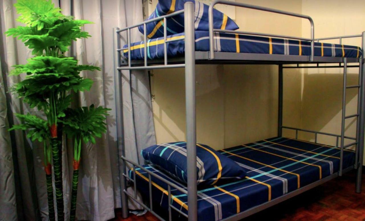 Tagaytay Modern Guesthouse - City Center تاجيتاي الغرفة الصورة
